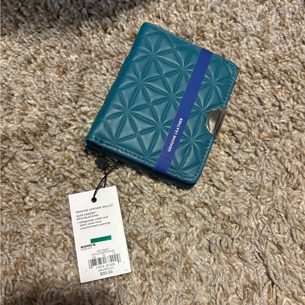 Apt 9 Wallet- NWT